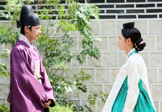 '이강에는 달이 흐른다'...