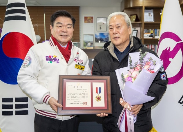 불길 앞에 먼저 뛰어든 시민…동대문구...