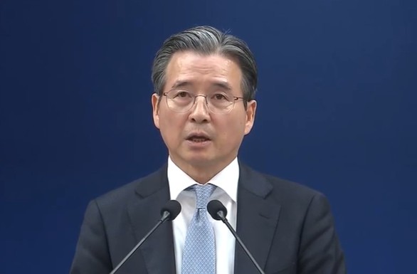 청와대 "석유 최고가격제 금...