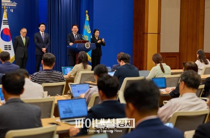 이재명  대통령 "교황에게 ...