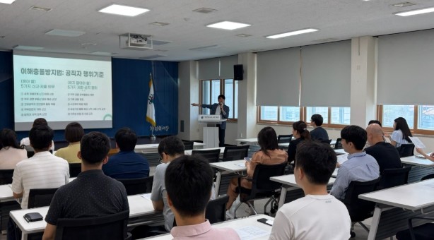 ‘무더위 날릴 청렴한 바람’ 보은교육...